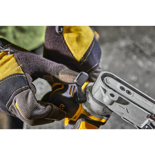 dewalt_dcm200e2t_qw_21