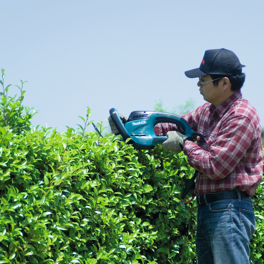 makita_uh6580