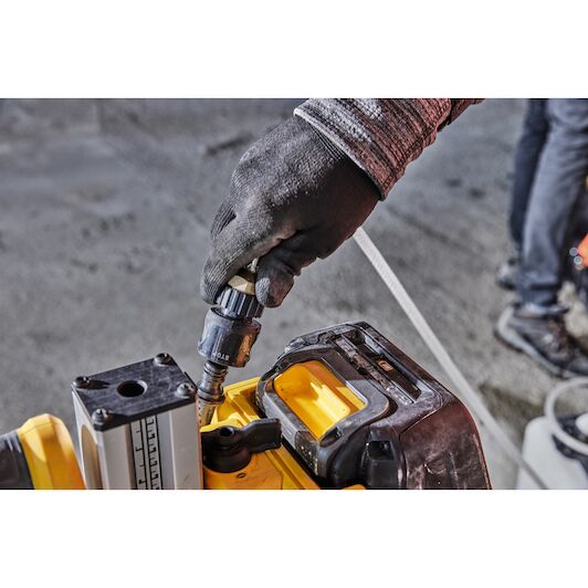 dewalt_dce6820n_xj