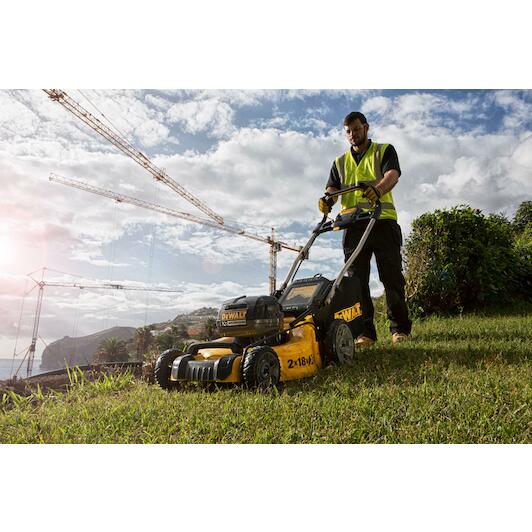 dewalt_dcmw564p2_qw