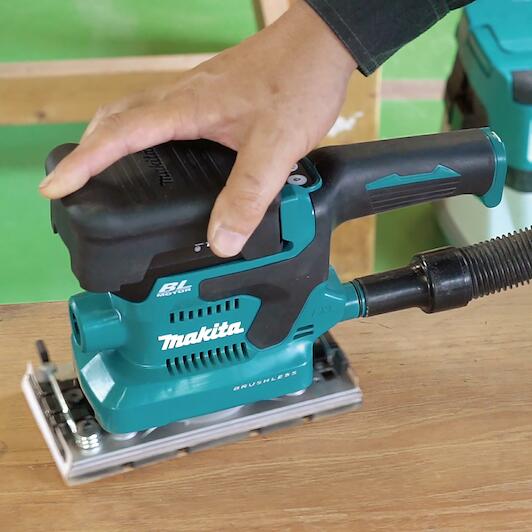 makita_422807_8_3