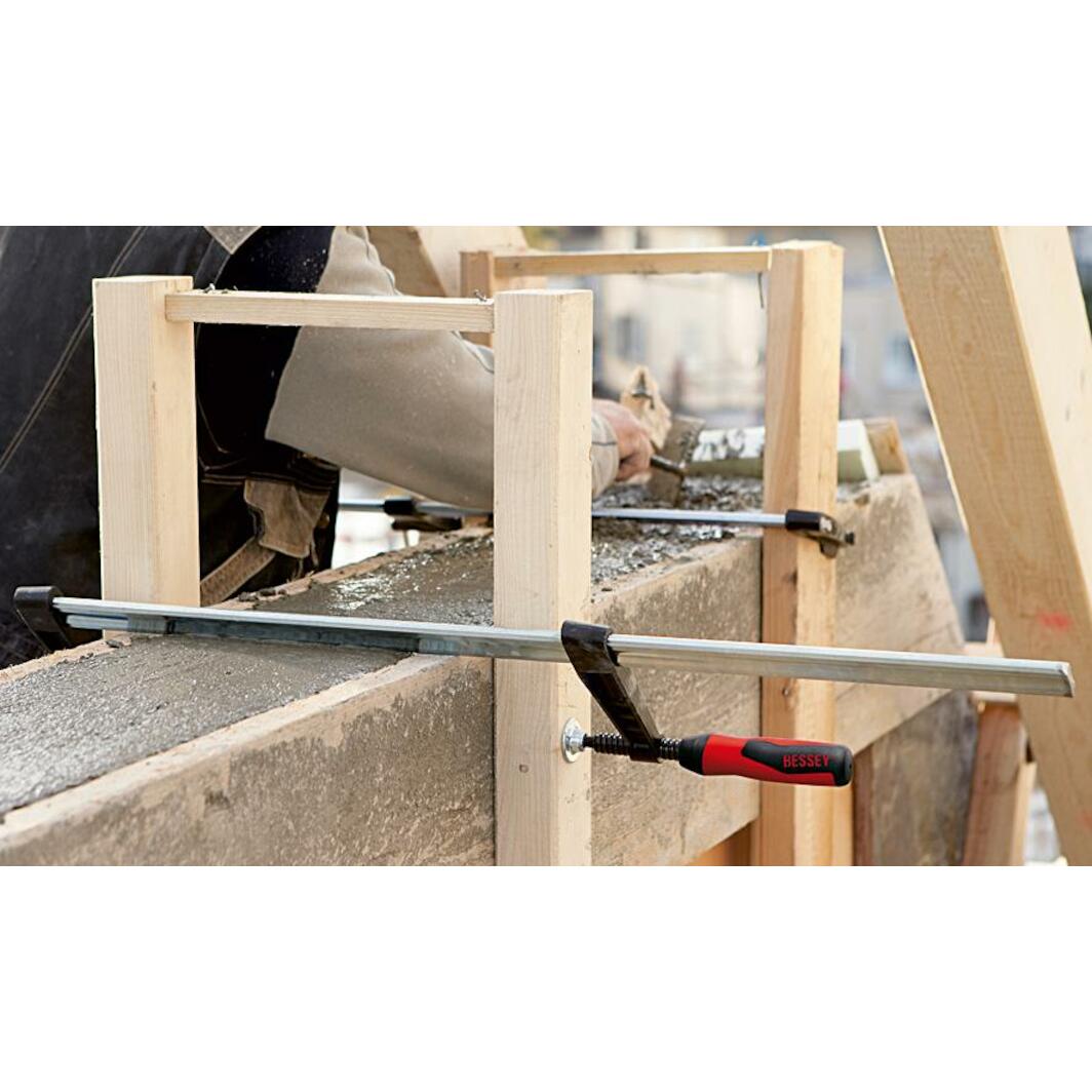 Tornillo de apriete OMEGA con pasador metálico en cruz GMZ-K - GM30ZK - Bessey