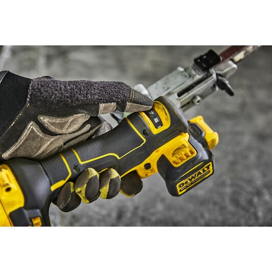 dewalt_dcm200e2t_qw_16