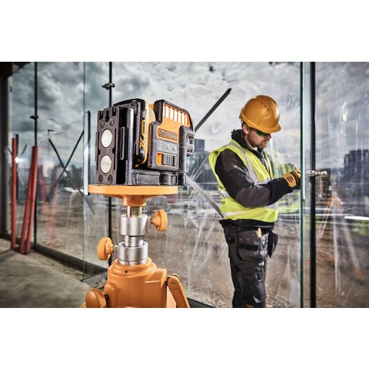 dewalt_dce0825d1g_qw