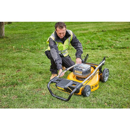 dewalt_dcmw564p2_qw