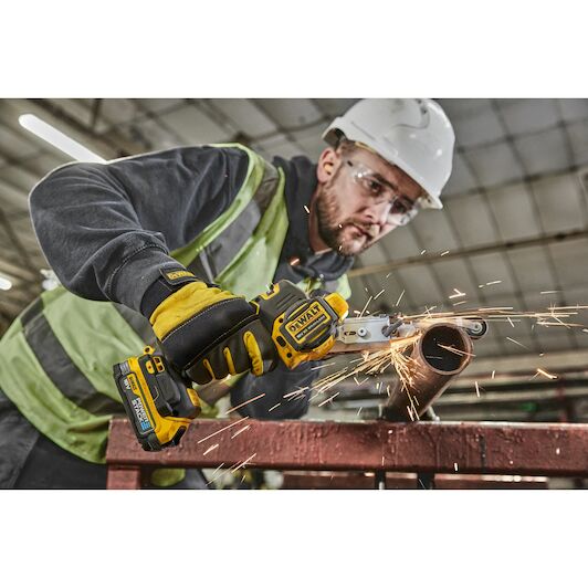 dewalt_dcm200e2t_qw_9