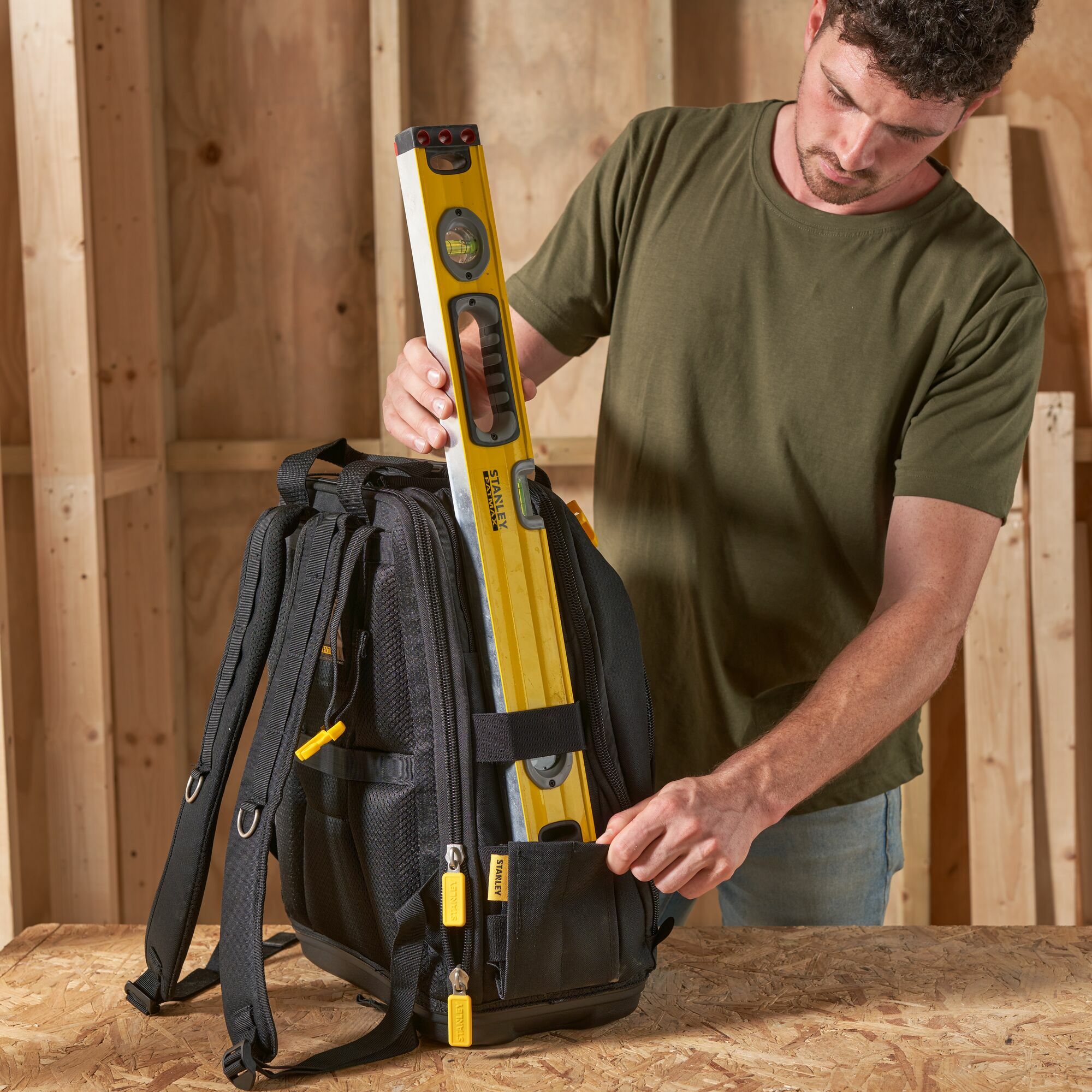 STANLEY FMST1-80144 FATMAX rugzak quick access | Klium