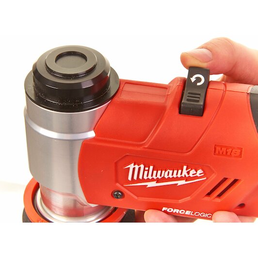 milwaukee_4933451204_9