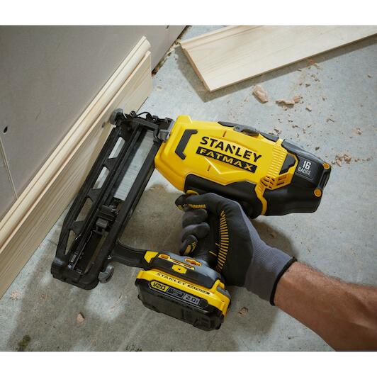 stanley_sfmcn616d2k_qw_4
