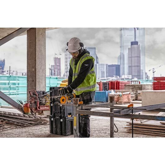 dewalt_dcg418nt_xj