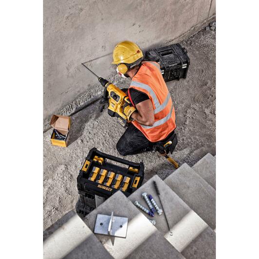 dewalt_dt60817_qz