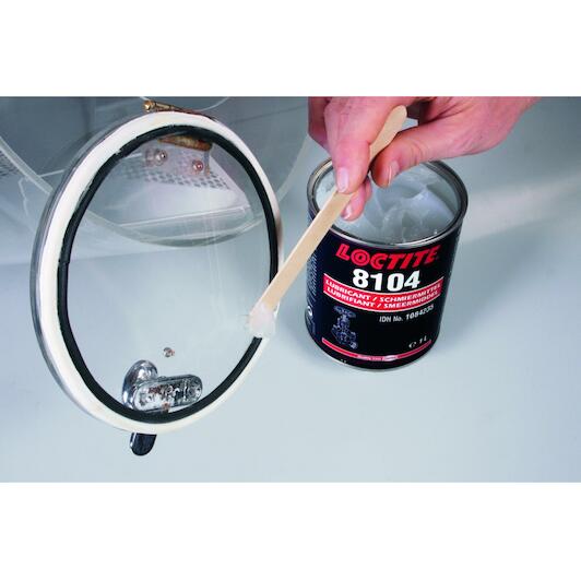 loctite_1652339_2