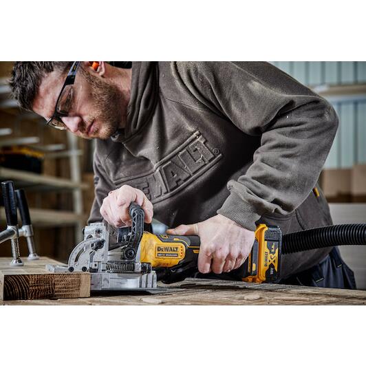 dewalt_dcw682p2_qw