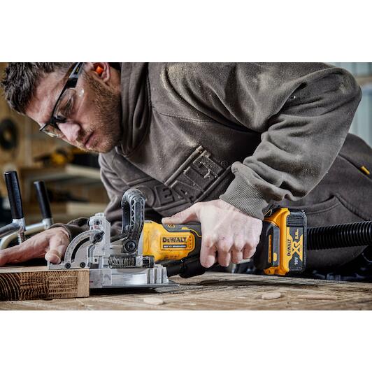 dewalt_dcw682n_xj
