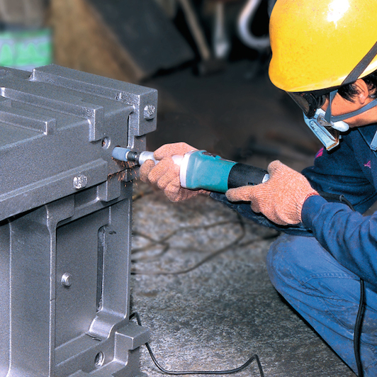 makita_gd0800c