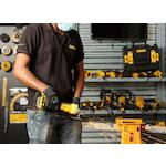 dewalt_dcg405p2_qw_16