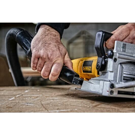dewalt_dw682k_qs