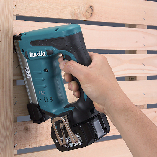 makita_dst221rtj