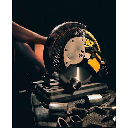 dewalt_dw872_qs